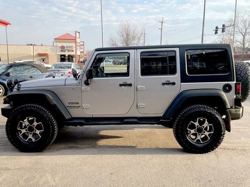 Used 2013 Jeep Wrangler Unlimited Sport w/ Dual Top Group image 3