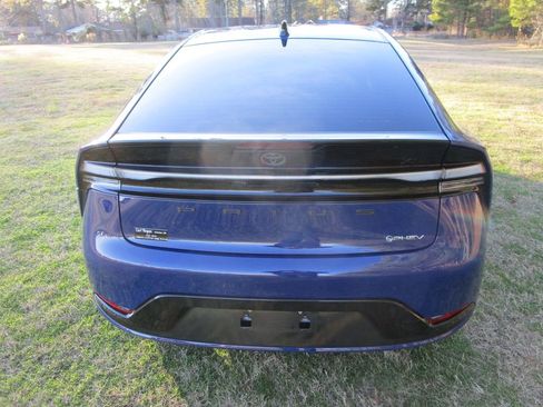 Used 2026 Toyota Prius Plug-In Hybrid image 7