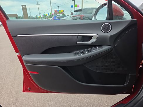 Used 2026 Hyundai Sonata SE FWD image 10