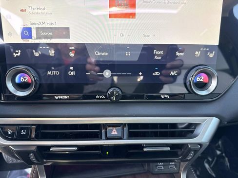 Used 2025 Lexus RX 450h AWD w/ Convenience Package image 33