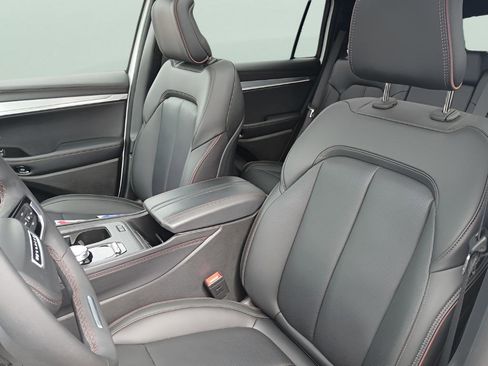 Used 2024 Jeep Wagoneer Launch Edition AWD/4WD image 22