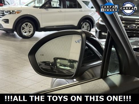 Used 2023 Buick Envision Avenir image 24