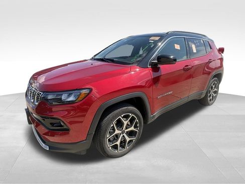 Used 2025 Jeep Compass Limited AWD/4WD image 9