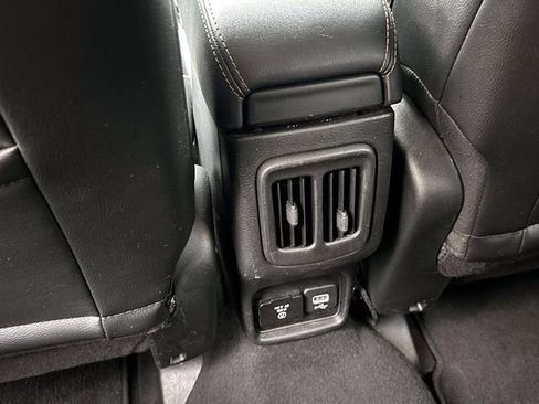 Used 2020 Jeep Compass Limited image 12