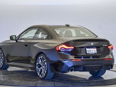 Used 2025 BMW 230i Coupe w/ Convenience Package image 2