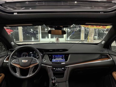 Used 2022 Cadillac XT5 Premium Luxury w/ LPO, Floor Liner Package image 27