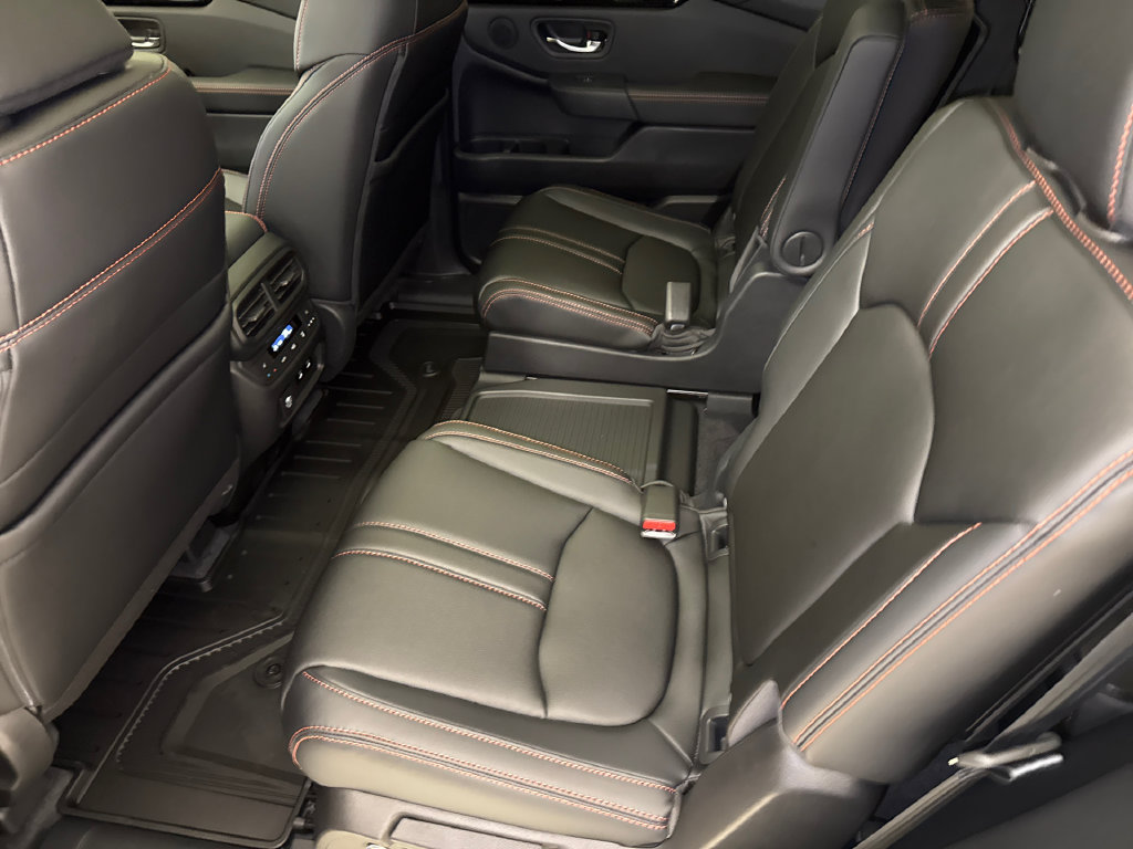 New 2026 Honda Pilot TrailSport image 17
