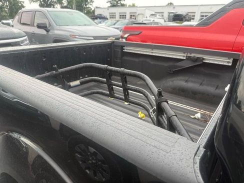 Used 2020 Nissan Frontier SV RWD image 4
