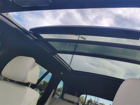 Used 2021 BMW X5 M50i image 31