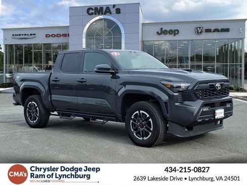 Used 2024 Toyota Tacoma TRD Sport image 1