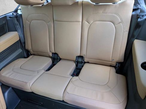 New 2026 Land Rover Defender 130 X-Dynamic SE image 16