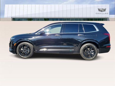 Certified 2023 Cadillac XT6 Premium Luxury image 5