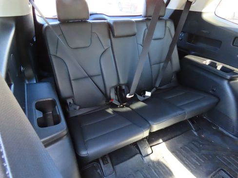 Used 2023 Kia Telluride EX w/ EX Captain's Chair Package image 13