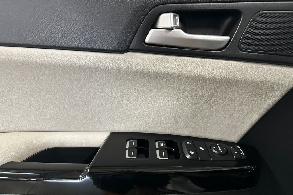 Used 2019 Kia Sportage EX w/ EX Sport Appearance Package AWD/4WD image 14