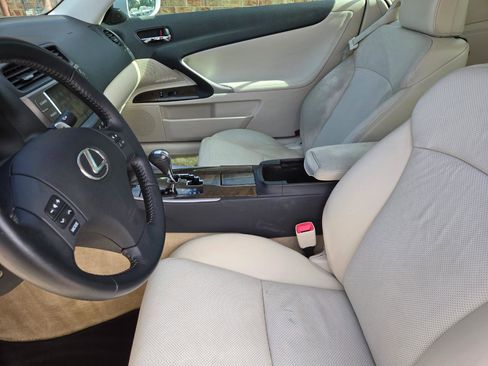 Used 2010 Lexus IS 250C RWD image 26