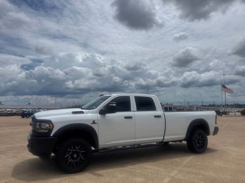 Used 2024 RAM 2500 Tradesman w/ Protection Group AWD/4WD image 11