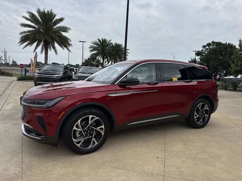 Used 2024 Lincoln Nautilus Premier w/ Equipment Group 102A AWD/4WD image 5