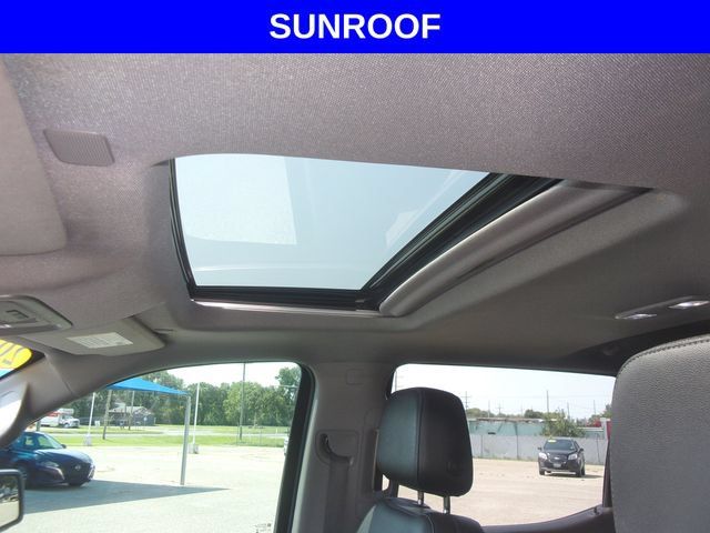 Used 2022 GMC Sierra 1500 SLT AWD/4WD image 3