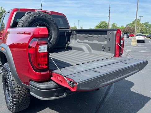 Used 2024 GMC Canyon AT4X w/ AT4X AEV Edition AWD/4WD image 21