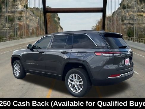 New 2025 Jeep Grand Cherokee Laredo X w/ Luxury Tech Group I RWD image 7