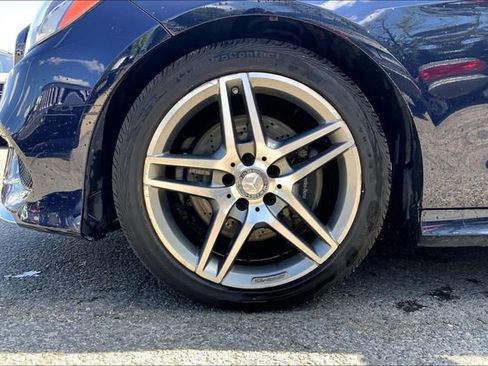 Used 2015 Mercedes-Benz E 350 4MATIC Sedan image 5