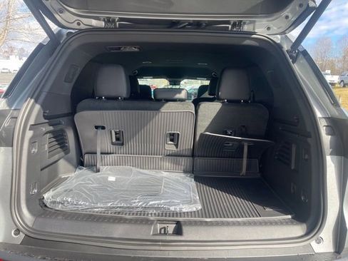 New 2026 Chevrolet Traverse LT w/ Midnight/Sport Edition image 24