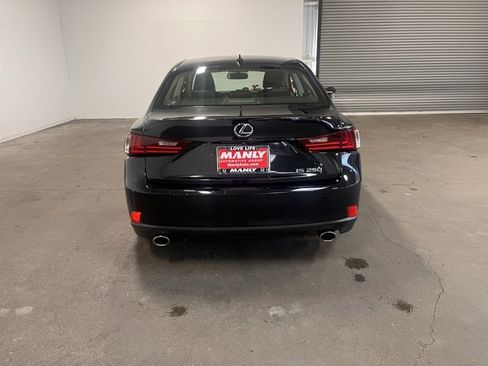 Used 2015 Lexus IS 250 image 4