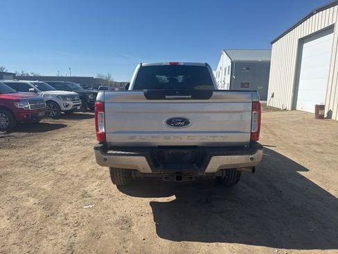 Used 2019 Ford F250 XLT w/ XLT Premium Package image 6