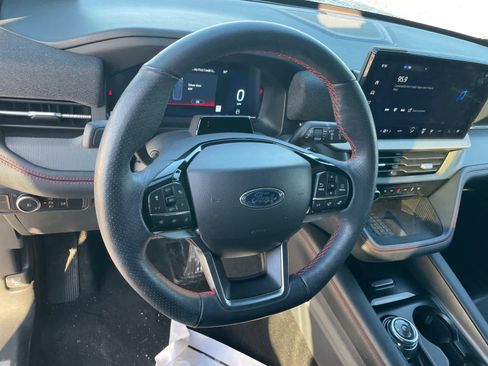 Certified 2025 Ford Explorer ST-Line w/ Premium Package image 13