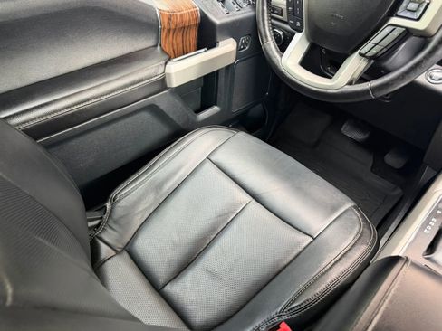 Used 2020 Ford F150 Lariat w/ Equipment Group 502A Luxury AWD/4WD image 23