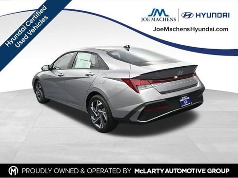 Used 2025 Hyundai Elantra Sport FWD image 7