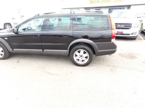 Used 2004 Volvo V70 AWD/4WD image 48