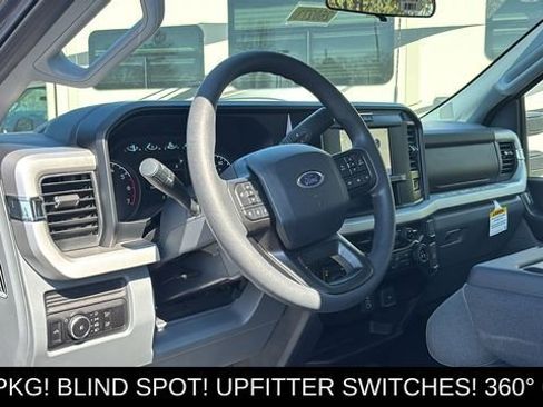 New 2026 Ford F350 4x4 Regular Cab DRW Super Duty image 7