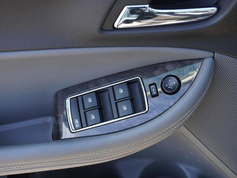 Used 2014 Chevrolet Impala LT w/ Convenience Package image 9