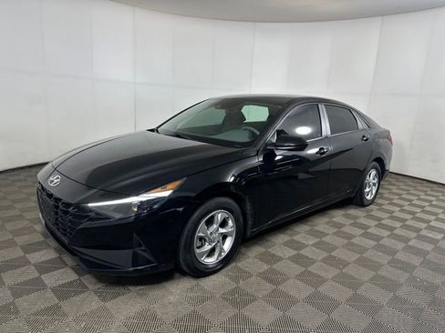 Used 2021 Hyundai Elantra SE image 7