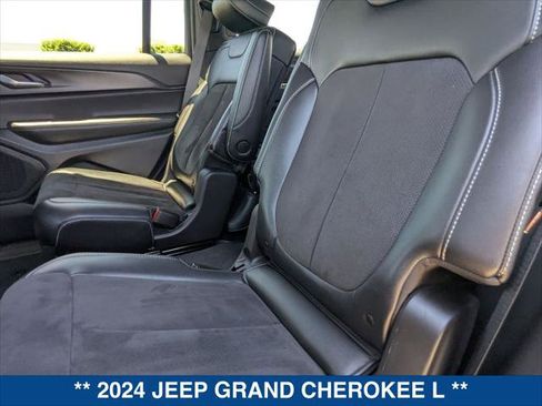 Used 2024 Jeep Grand Cherokee L Laredo AWD/4WD image 21