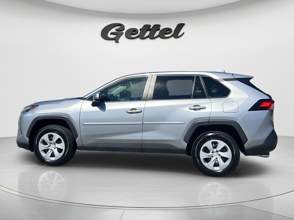 Used 2024 Toyota RAV4 LE FWD image 16
