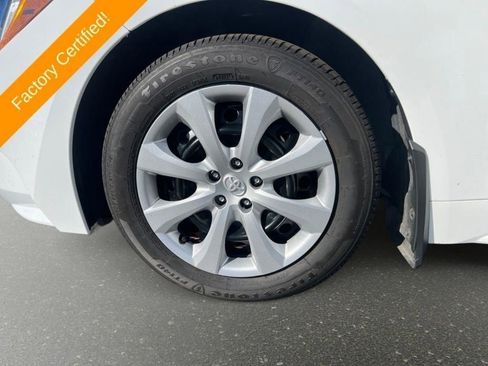 Used 2025 Toyota Corolla LE image 27