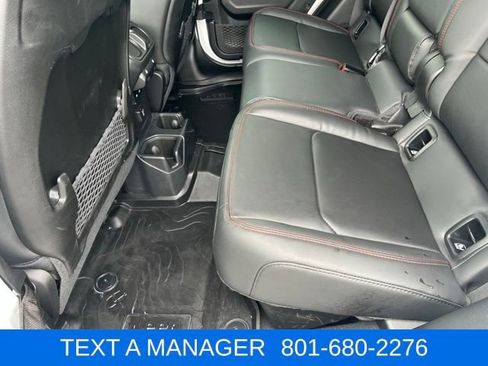 Used 2025 Jeep Gladiator Rubicon AWD/4WD image 34