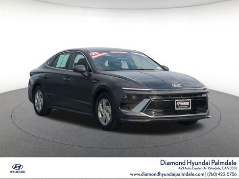 Certified 2025 Hyundai Sonata SE FWD image 1