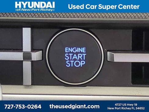 Used 2024 Hyundai Santa Fe SEL FWD image 33