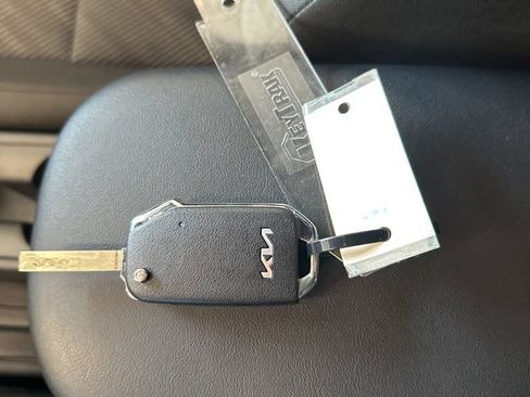 Certified 2024 Kia Seltos LX AWD/4WD image 35
