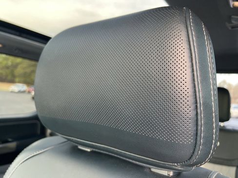 Used 2022 Ford F150 Limited image 10