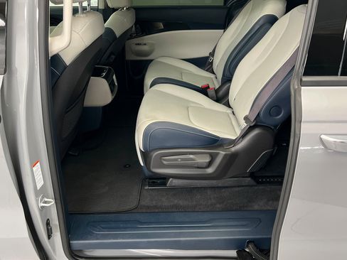 Used 2026 Kia Carnival SX Prestige FWD image 22