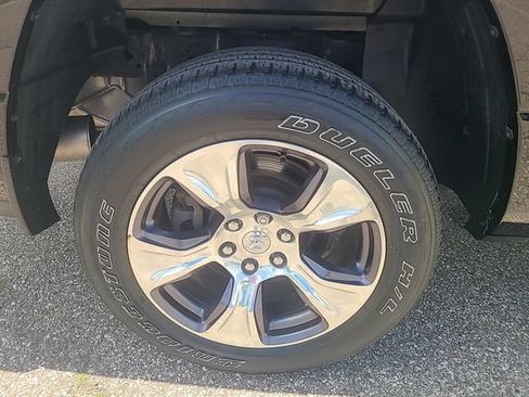 Used 2023 RAM 1500 Laramie AWD/4WD image 33