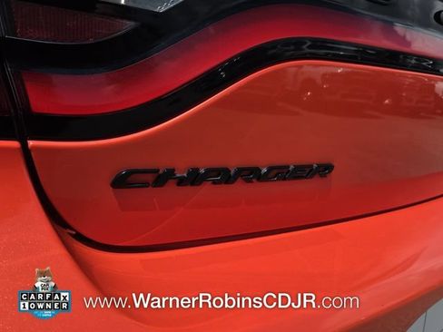 Used 2022 Dodge Charger SXT w/ Blacktop Package RWD image 12