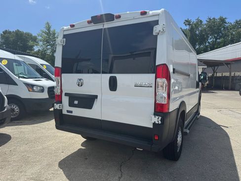Used 2025 RAM ProMaster 2500 w/ U-Haul Equipment Group FWD image 9