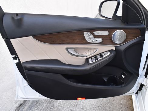 Used 2020 Mercedes-Benz C 300 4MATIC Sedan image 20