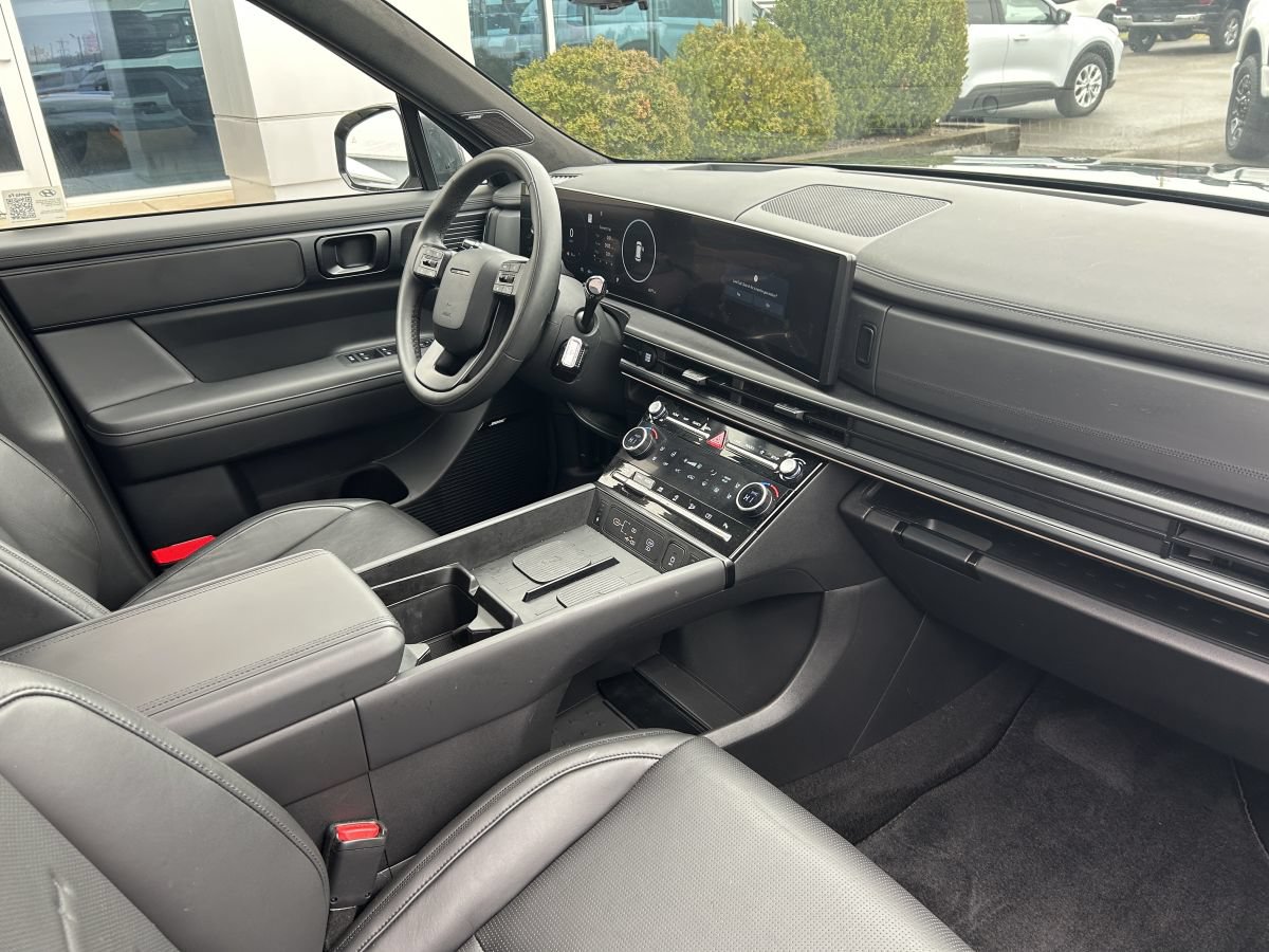 Used 2024 Hyundai Santa Fe Calligraphy AWD/4WD image 14