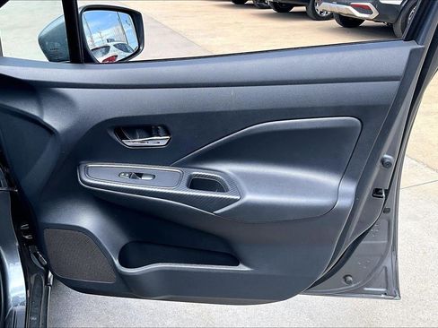 Used 2025 Nissan Versa SV FWD image 28